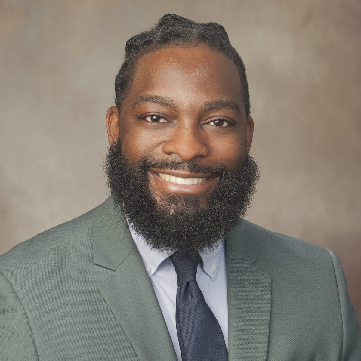 Headshot of Kiyadh Burt